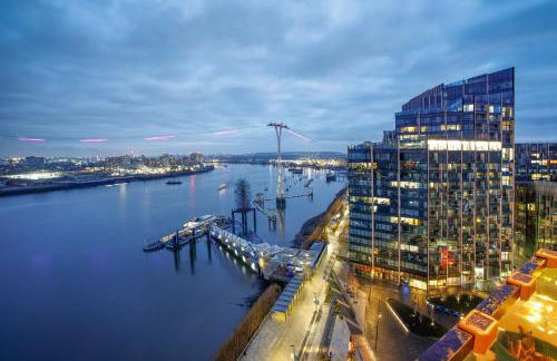 Trendy 3-Bed, 2-Bath - O2 London Escape - Your Ideal Stay - Foto 44