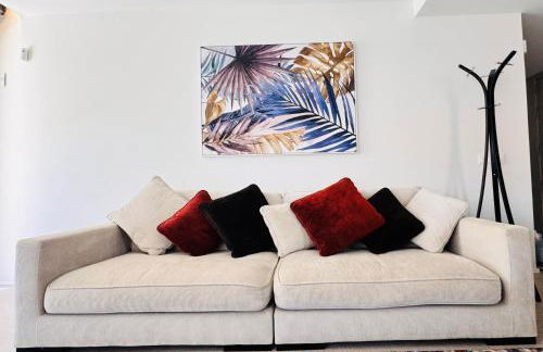 Modern Holiday Apartments - Photo 3