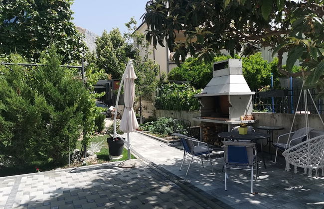 Green-beautiful Modern Apt. With Balcony & Garden - Foto 23