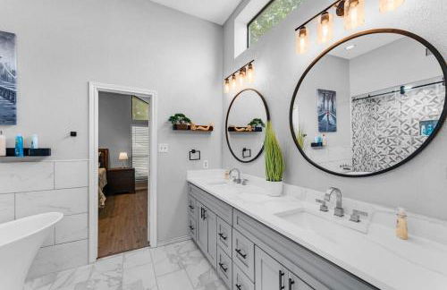 Hot Tub, 4BR with pool table, Pingpong, Air Hockey - Foto 38