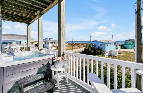 Walkable Topsail Retreat with Hot Tub and Views - Foto 1