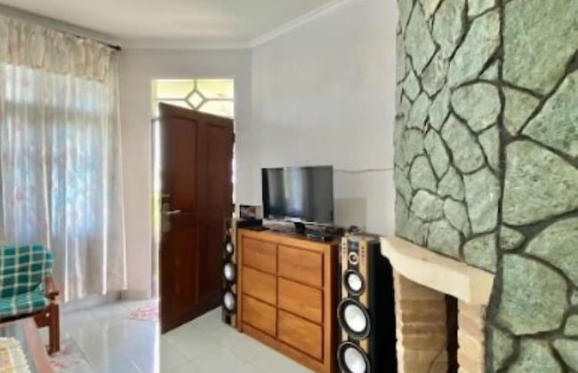 Villa ChavaMinerva Hanni Ciater with Pool - Foto 19