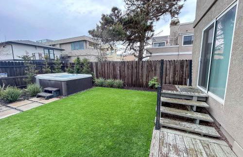 Coastal Retreat - Just Steps to the Beach - Foto 25