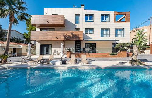 [2 min from the sea] pool, comfort and free WiFi - Foto 17