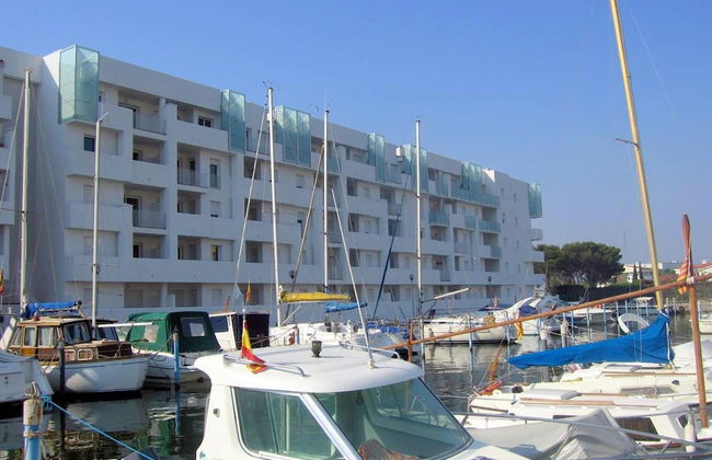 Beautiful Apartment With View - Photo 33