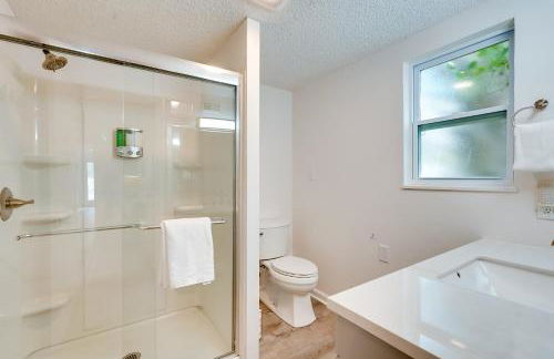 Cozy 3BRand3BA • Sleeps 9 • 0 3 Mi to Beach • PCB - Foto 22