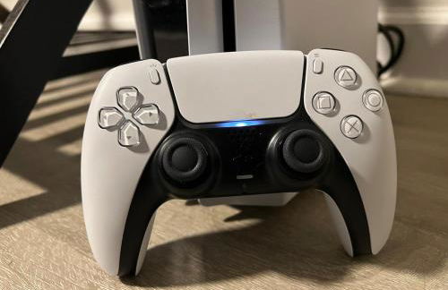 3 mins from Downtown - PS5, King Bed & EV Charger - Foto 11