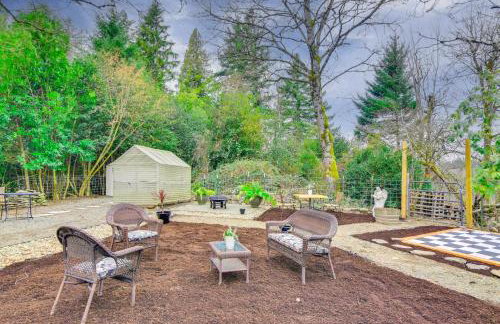 Peace and Serenity in Gresham! Sleek Home with Yard - Photo 2