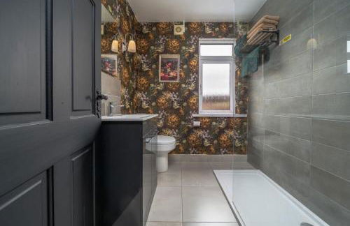 Connsbrook House- Stylish 2 Bed NITB approved close to city - Foto 15