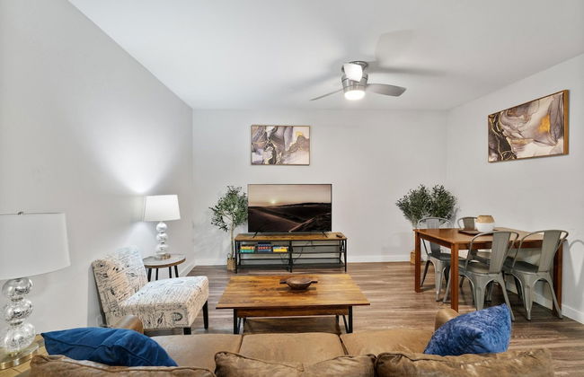 Stylish 2BR Near UT Highland Evonify - Foto 26