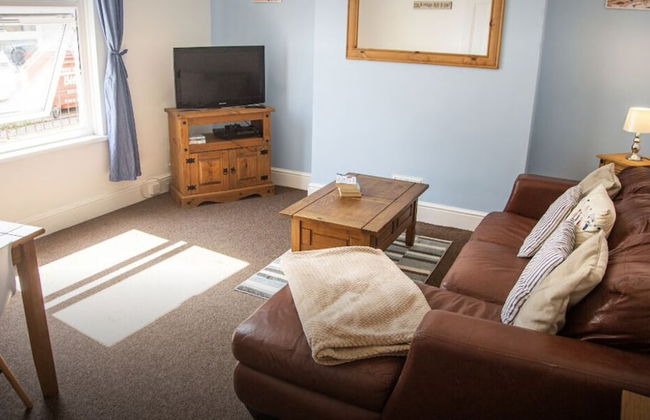 Spacious 4 Bedroom House in Plymouth City Centre - Photo 3