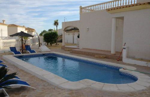 Casa Los Olivos, villa with a pool - Photo 8