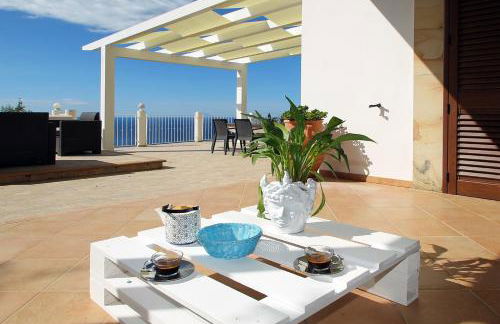 Villa DAMMUSO by Local House - private villa infinity pool & seaview - Foto 7