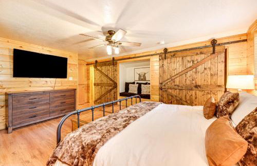 Forest Views and Fire Pit Cozy Pine Cabin - Foto 16