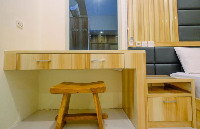 Strategic 2BR Apartment with Workspace @ Season City - Photo 15