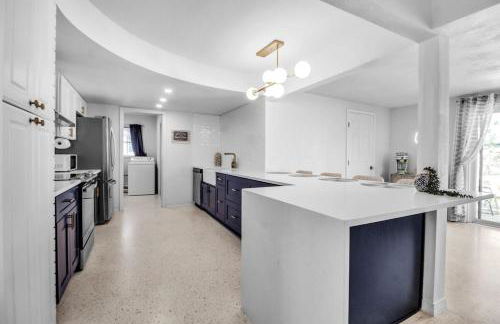 Luxury Vacation Home in Madeira Beach Family and Pet Friendly - Foto 36