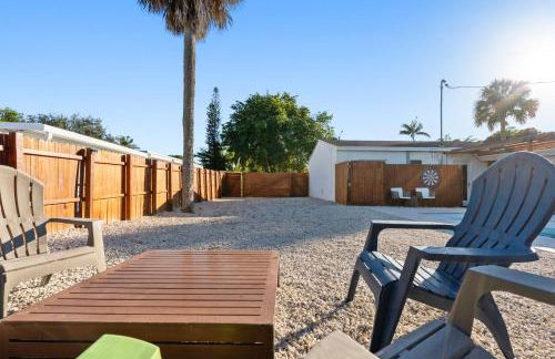 Yellow Door Oasis airport, cruise port and beach close-by - Foto 32