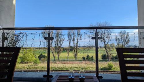 Beautiful 2 bedroom flat overlooking golf course - Foto 2