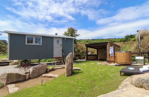 Bosulla Shepherds Hut - Photo 21