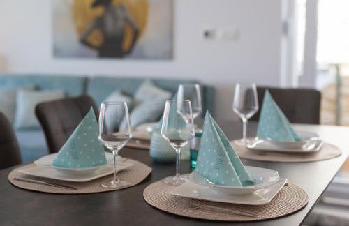 VILLA SOLIS LACUS modernes Apartment - privater beheizbarer Pool- Klimaanlage - private Parkplätze - Foto 14