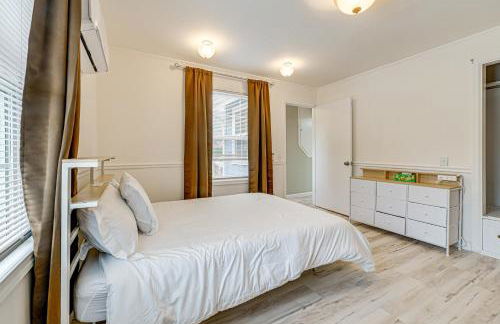 Walk to Beach Cozy Home with Deck in Smith River! - Foto 19