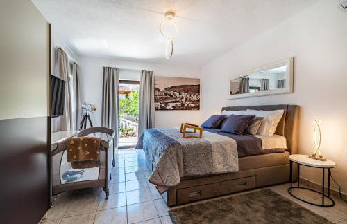 Villa Kadena - Luxury Seaside Villa with Private Heated Pool - Photo 6