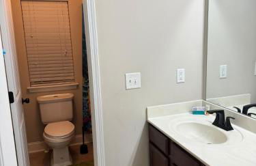 4 Bedrooms Private Backyard Smoke Room Garden Tub - Foto 19