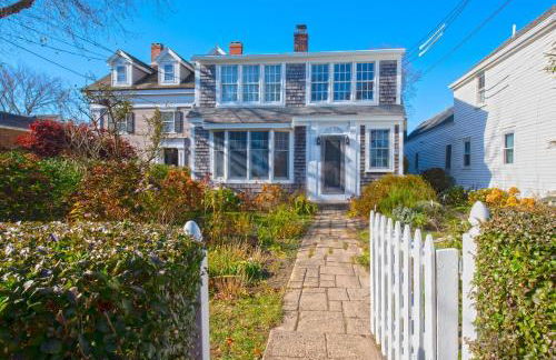 The Explorer's Retreat-West End Condo King Bed - Foto 7