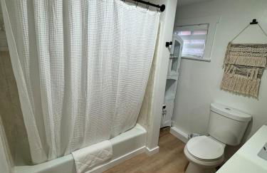 Charming fully remodeled House - Photo 17