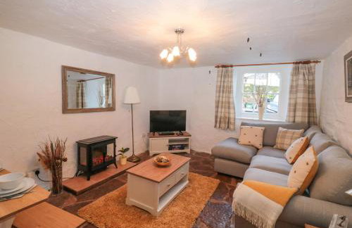 Honeysuckle Cottage - Photo 2