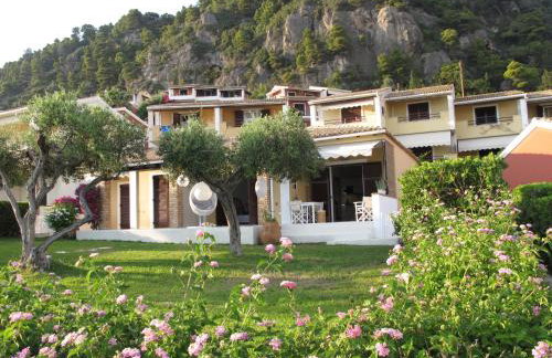 Seafront Calista Beach House With Garden - Foto 47