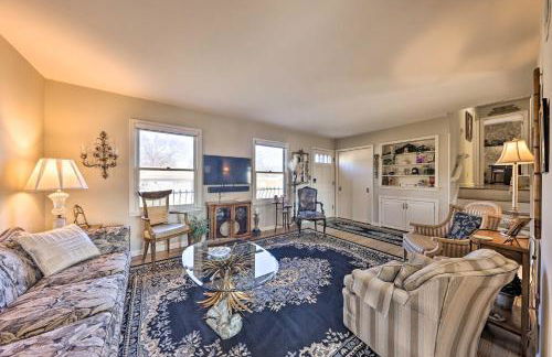 Cozy Kansas City Home with Yard - 9 Mi to Dtwn! - Foto 4