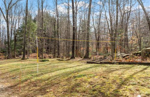 NEW! Woodland Retreat - Hot tub Game Room Firepit - Foto 42