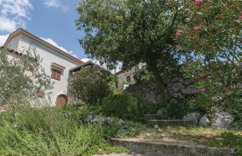 1 Bedroom Pet Friendly Home In Zagorje - Foto 8