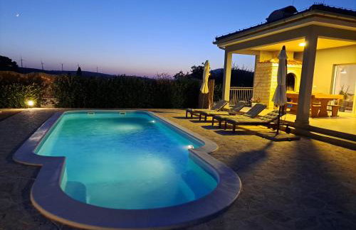 Modern Guest House Rak with beautiful pool - Photo 2