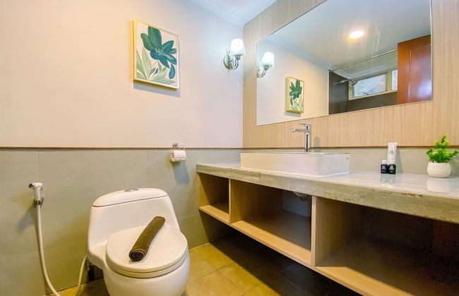 Cozy 2 Bedrooms Sudirman Tower Apartment by Travelio - Foto 17