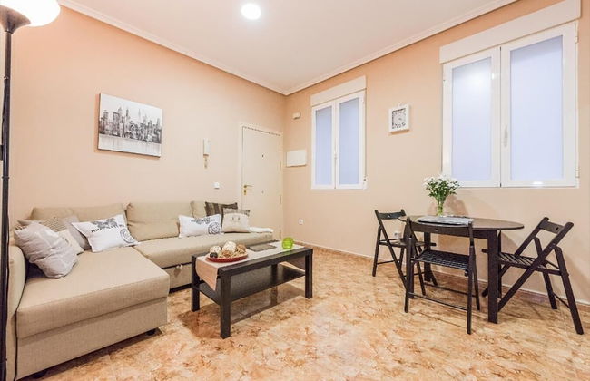 Delightful Apt. Historic District - Sol - Photo 11