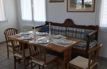 Villa Sis - Cycladic Sea View Luxury Home near Milos Beach & hiking trails 3, 4 & 5 - Photo 31