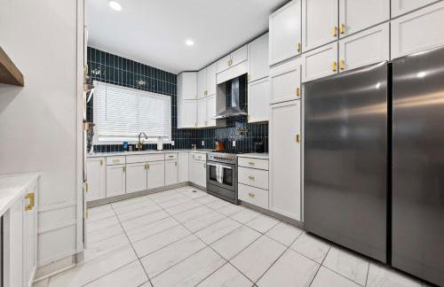 Stylish City Oasis ABODEbucks - Foto 13