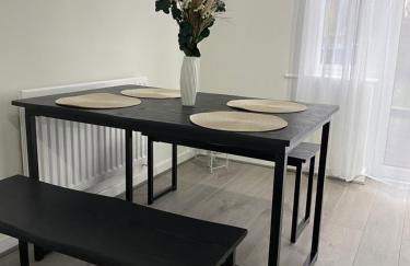 Luxury-Style Retreat in a Quiet Village - Foto 5