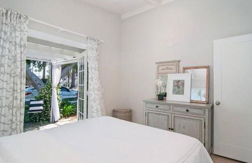 Walk to Beach, AC, Firepit, Grill - Foto 8