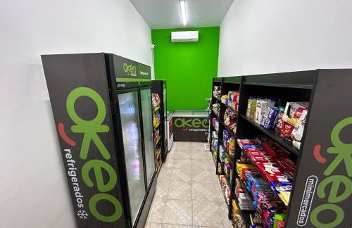 Fabuloso flat 241, Amarílis, Riviera de São Lourenço 3 Piscinas climatizadas carregador veiculo eletrico 2 quartos sendo uma suíte internet 500mb Adega, cozinha equipada completa, serviço de praia fim de semana limpeza trocas de toalhas, - Foto 37