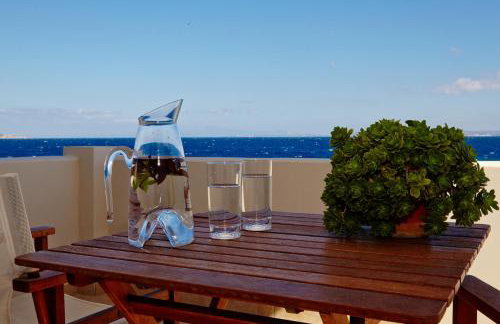 Amarandos Sea View Apartments - Photo 19