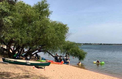 Unwind at Lake Buchanan: Charming Cabin, Panoramic Views, Outdoor Activities & Vineyards in Texas - Foto 25