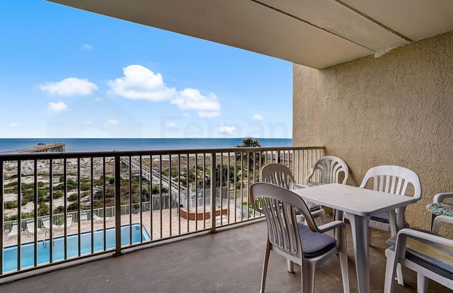 Convenience Direct Oceanfront Condo with Private Balcony by RedAwning - Photo 50
