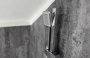 Stylish 3-Bedroom Home, Patio & High-Speed Wi-Fi - Foto 37