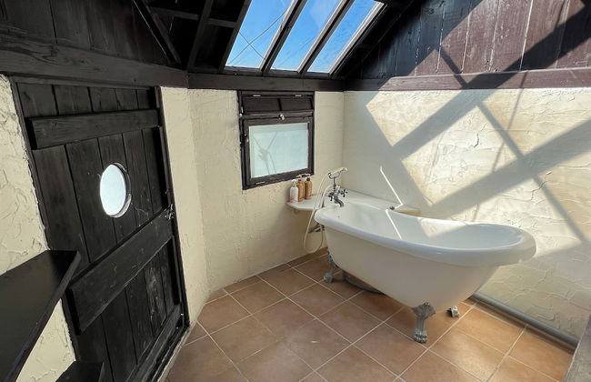 Nuka Nuka - Photo 28