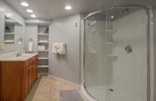 Stay In Ohiopyle in the middle of town by the GAP trail - Foto 29