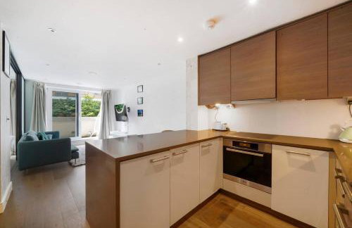 One bedroom apartment with balcony and concierge , station and shops 2min walk - Foto 17