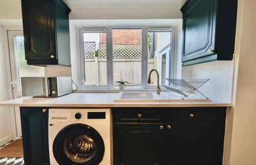 Stunning House With Private Backyard - Foto 7